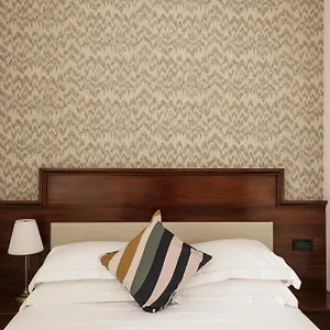 Glam Luxury Hotel