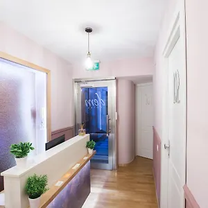 Dem Hotel